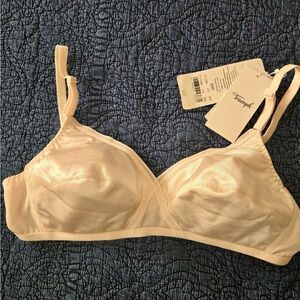 Triumph Elegant Cream Bra